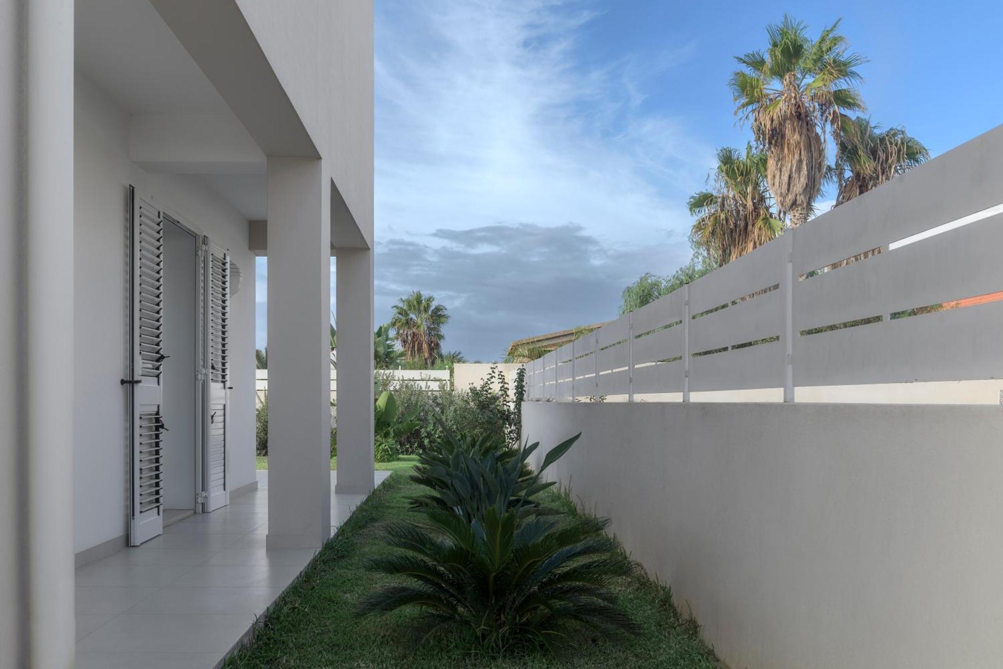 Dolcevitasuites - Modern 3 Bdr Villa In S. Lorenzo Reitani Exterior photo